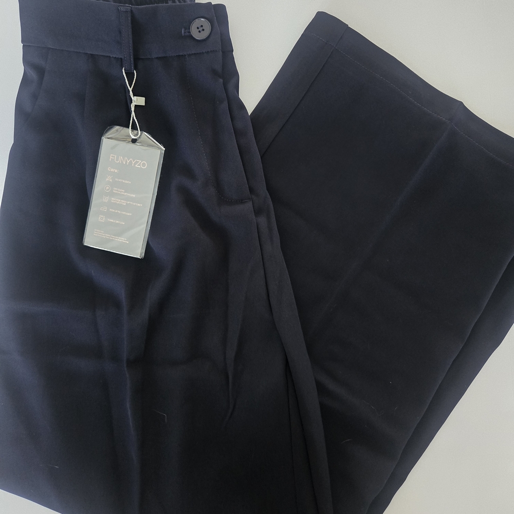 NWT FUNYYZO Navy Wide Leg Dress Pants High Waisted Trousers Size M short.